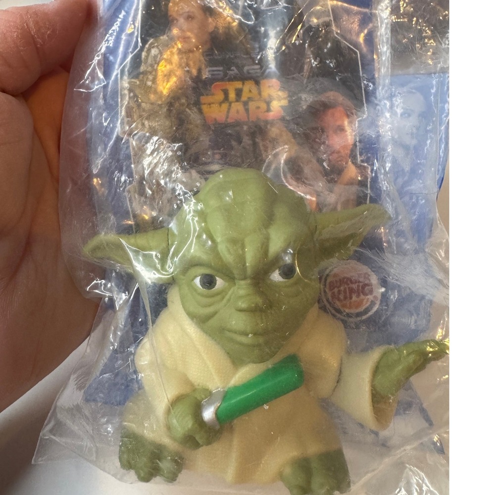 New Sealed Vintage 2005 Star Wars Yoda Magic 8 Ball Burger King Toy